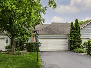 851 Sutton Ct, Lincolnshire, IL 60069