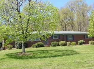 1648 Plantation Cir, Asheboro, NC 27205