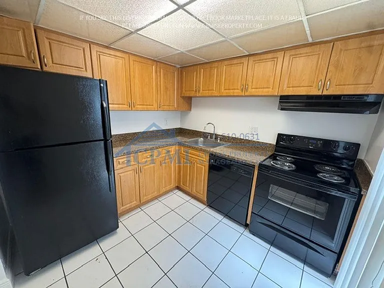 2930 Forest Hills Blvd — Photo 65