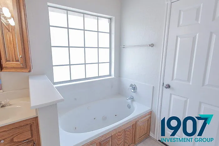 501 Madeline Ln — Photo 21