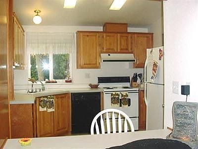 2nd image of 752 El Pozo St