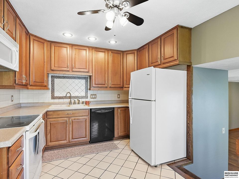 13th image of 10632 M St