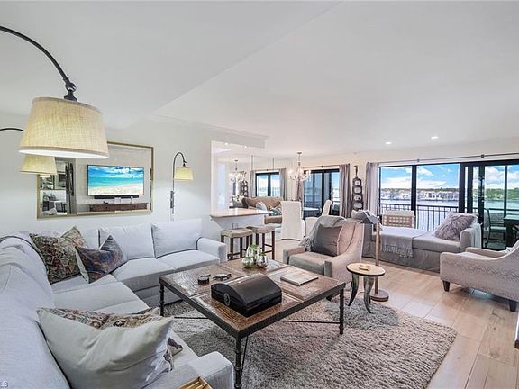 3rd image of 3430 Gulf Shore BLVD N #5C