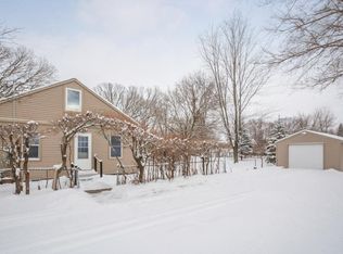 4462 Hodgson Rd, Shoreview, MN 55126