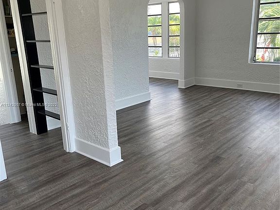 4th image of 1736 SW 9th St #1738