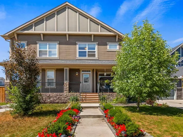 80 Legacy Glen Row SE, Calgary, AB T2X 3Y9