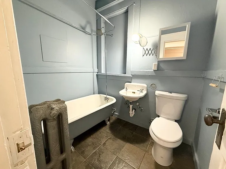 The Winston — Photo 17