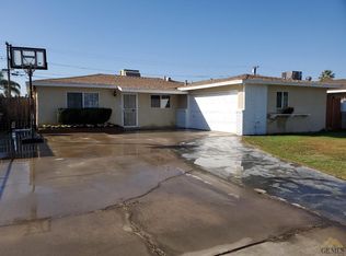 1409 Falcon Ave, Bakersfield, CA 93304