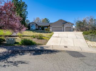2292 Wicklow St, Redding, CA 96001