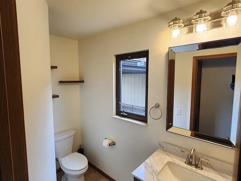 1146 Country Creek Ln — Photo 8