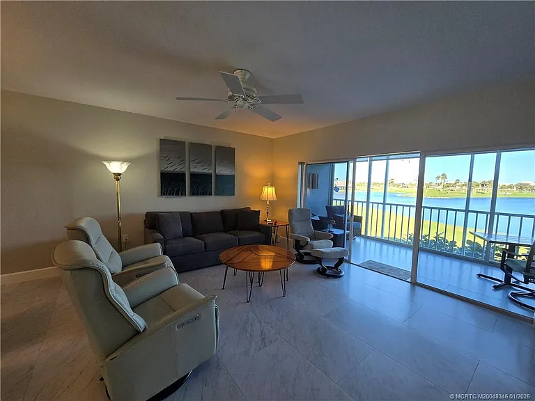 185 NE Edgewater Dr #5105 — Photo 9