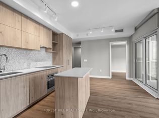 1 Yorkville Ave #3705, Toronto, ON M4W