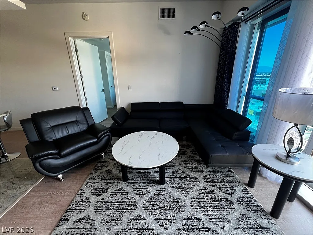 2 bed, 2.0 bath, 1111 sqft, $2,725 — Photo 3