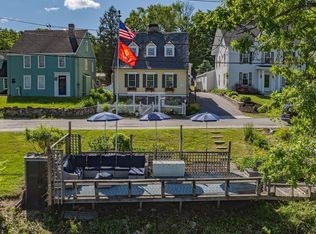 364 Main St, Groveland, MA 01834