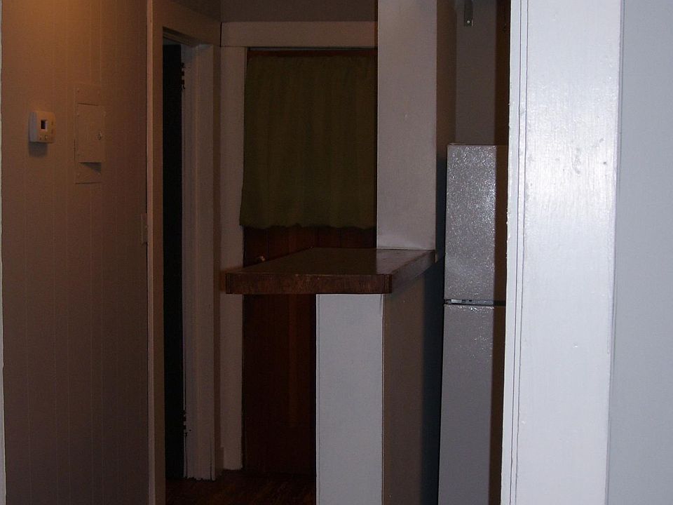 1st image of 106 Buist Ave #C