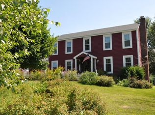 S85W32331 Roberts Ct, Mukwonago, WI 53149