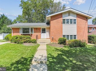6313 Carnegie Dr, Bethesda, MD 20817