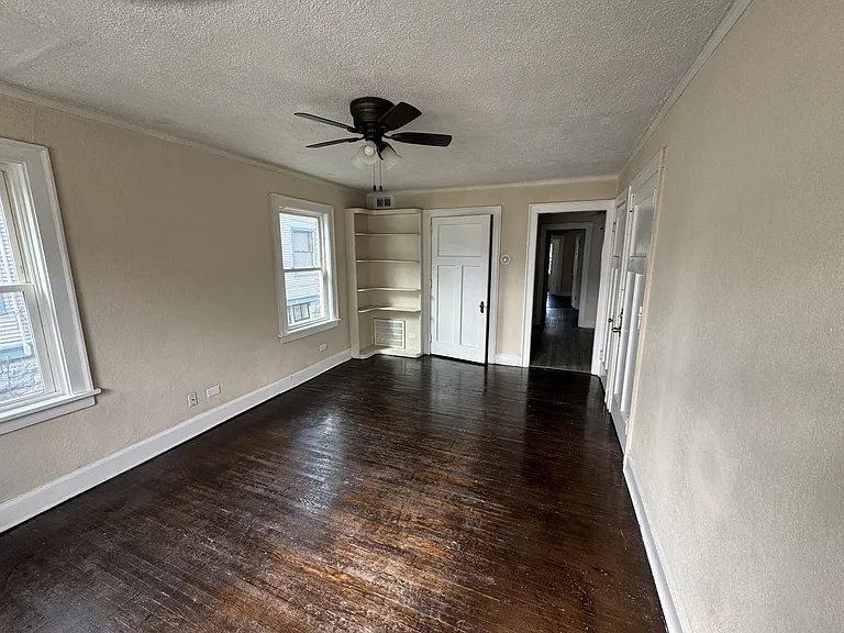 1124 N Main St #3 — Photo 11