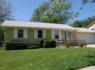 306 W Kennedy Dr, Streamwood, IL 60107