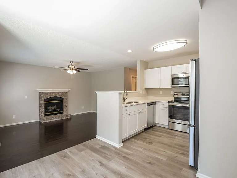 11584 Eaton Ct — Photo 9