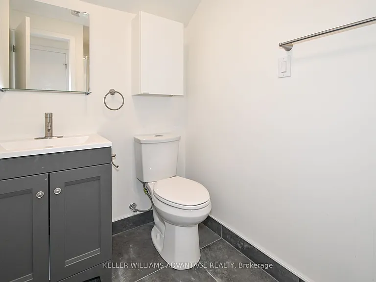 113 Woodbine Ave #UPPER — Photo 10