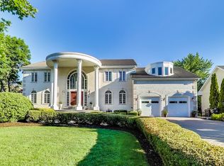 3415 Crescent Ln, Glenview, IL