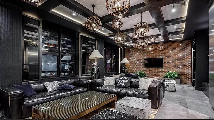 Rented by The KCI Group | media 124