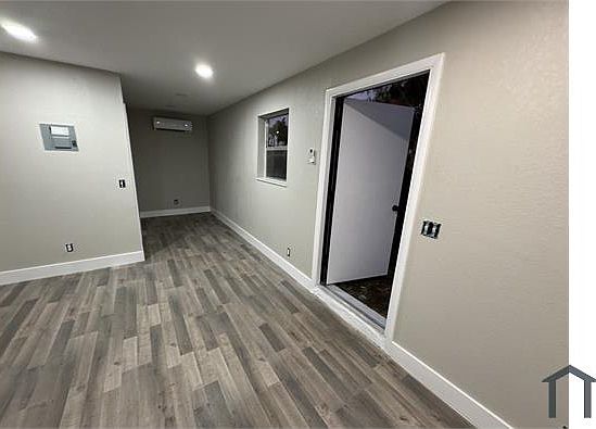 4th image of 315 NW 8th Ave #A
