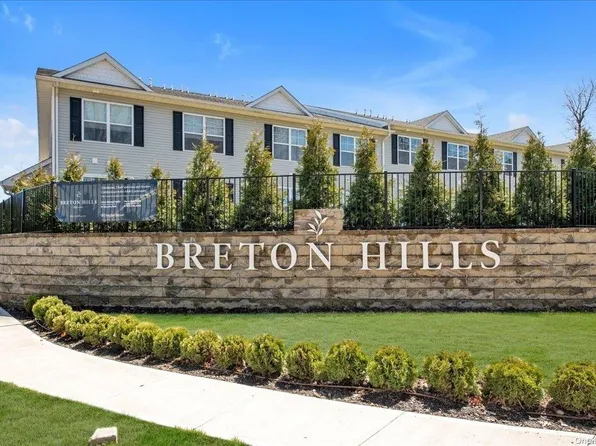 207 Breton Way #207, Glen Cove, NY 11542