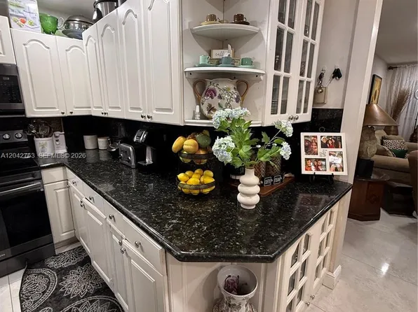 4100 Crystal Lake Dr APT 111, Pompano Beach, FL 33064