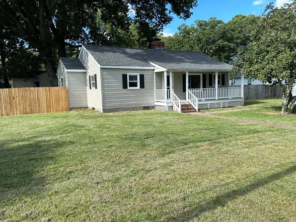 701 Highland Ct, Newport News, VA 23605