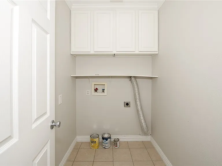 709 Inwood Dr — Photo 13