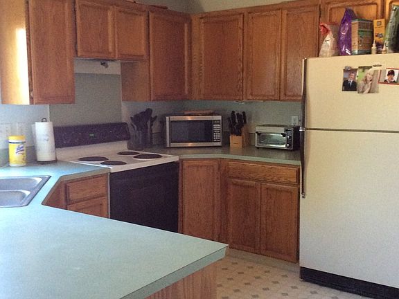 2nd image of 1407 E 1st Cir