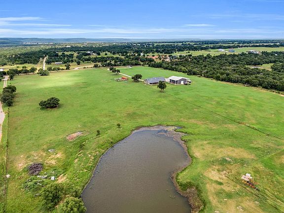 3rd image of 1467B Brown Rd