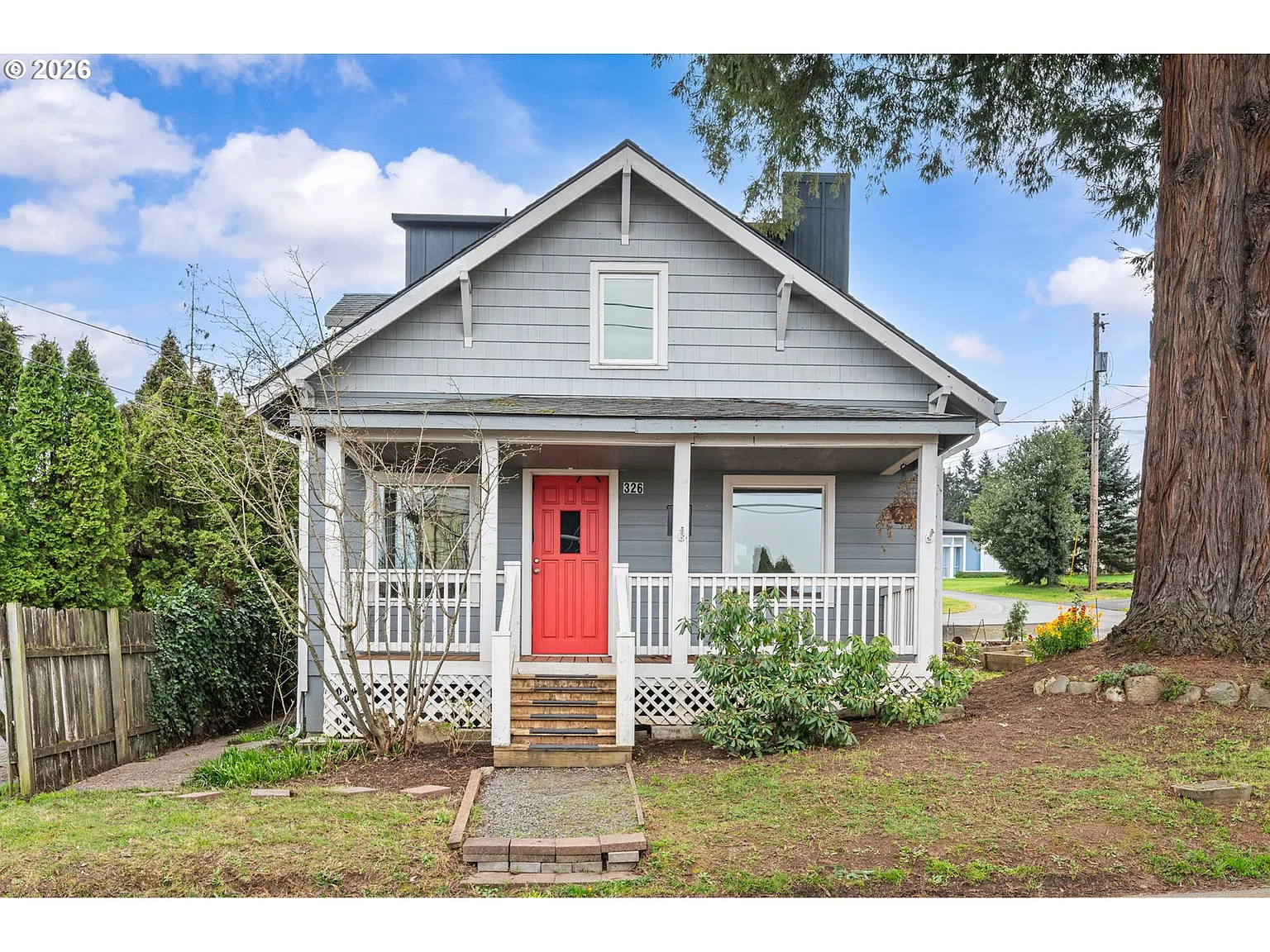 326 Pearl St photo 1