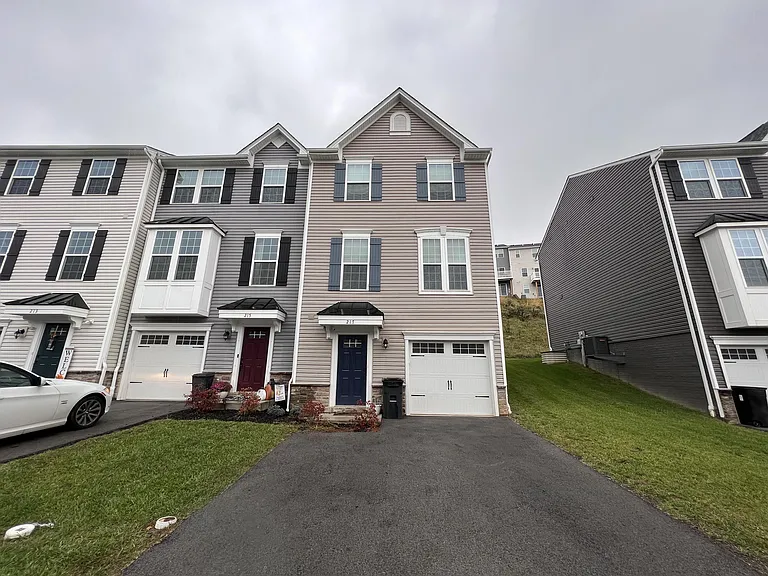 217 Stonehurst Dr #1 — Photo 29