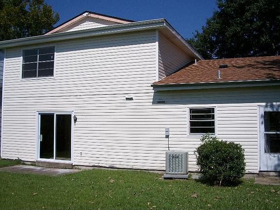 2nd image of 3741 Glenoak Dr