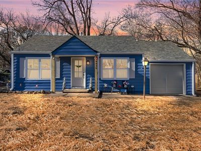 8026 Hemlock St, Overland Park, KS, 66204