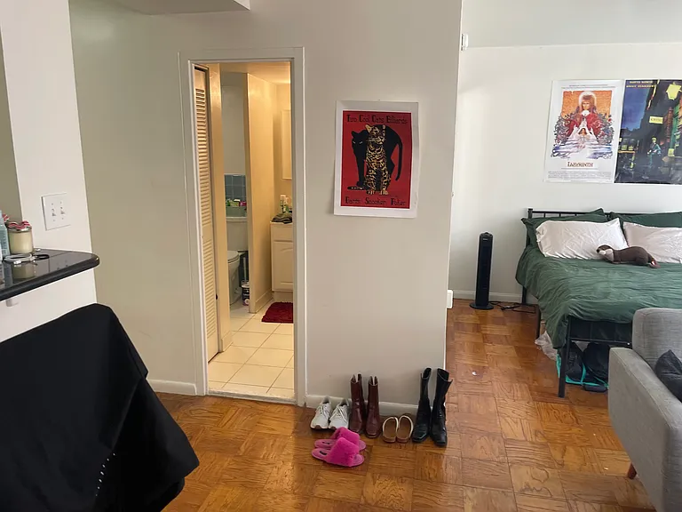 922 24th St NW #206 — Photo 3