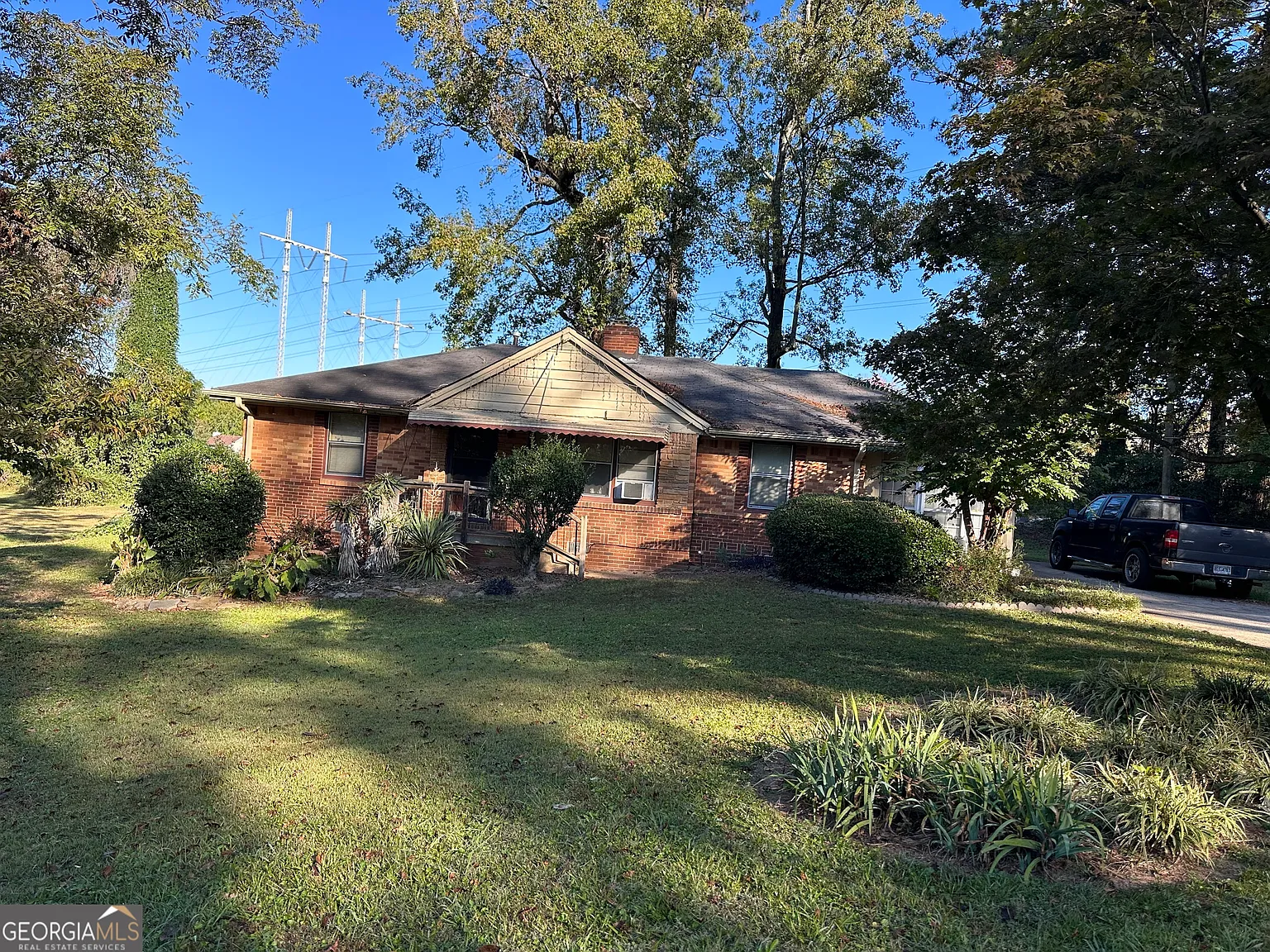 3552 Linecrest Rd photo 1