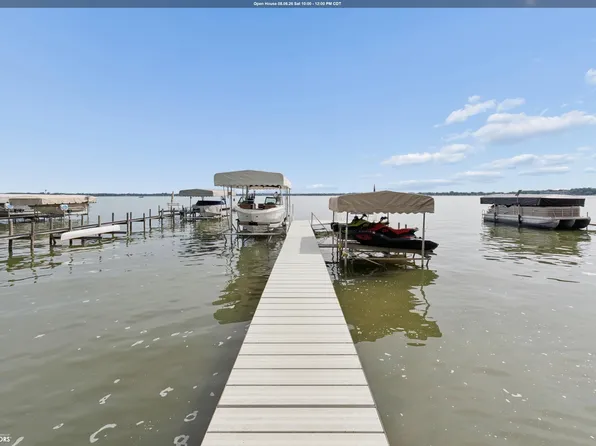 5318 Lakeview Dr, Clear Lake, IA 50428