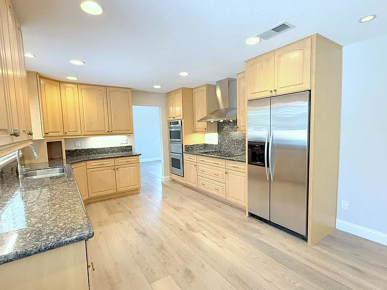 1040 Hill Meadow Pl — Photo 14