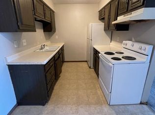 3759 W 9th St, Waterloo, IA 50702
