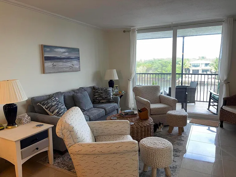 740 E Ocean Ave #407 — Photo 4
