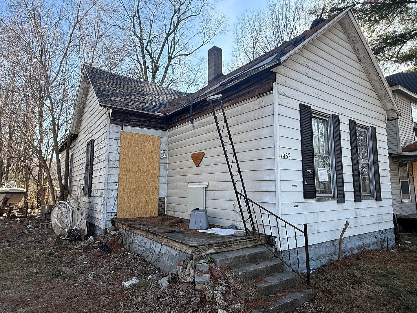 1039 E William St photo 1