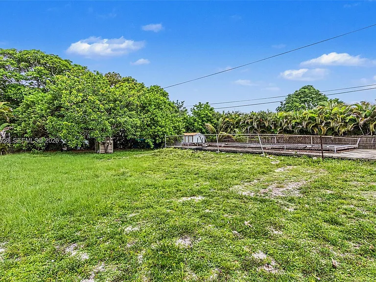 13020 NW 1st Ave — Photo 4