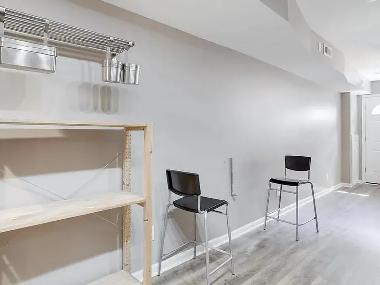1612 Portugal St — Photo 3