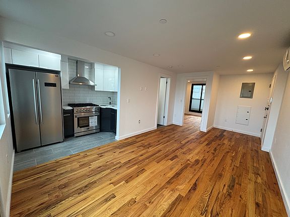 3rd image of 34-38 30th St Floor 4