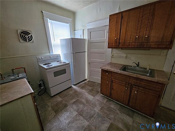 5th image of 2205 National St