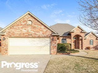 409 Eastview Dr, Yukon, OK 73099